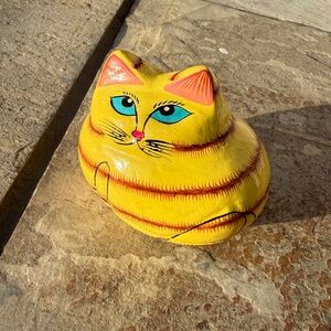 Vintage Cat Kitten Lacquered Small Hand Painted Yellow Trinket Box Lidded Decor